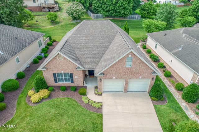 1023 Waterbrooke Lane, Johnson City, TN 37604