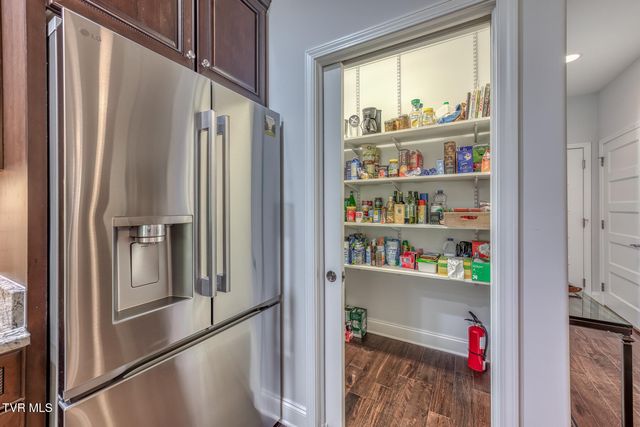 1023 Waterbrooke Lane, Johnson City, TN 37604