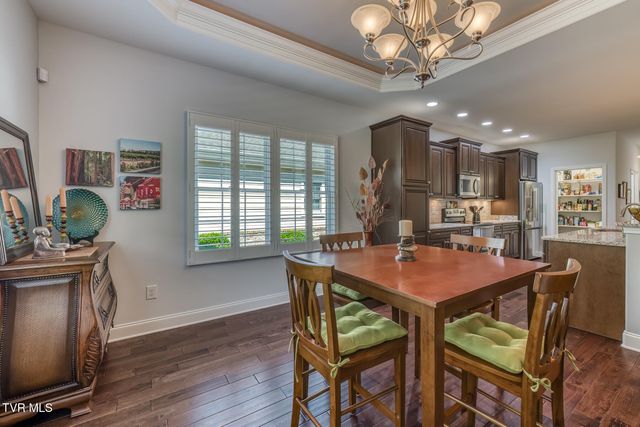 1023 Waterbrooke Lane, Johnson City, TN 37604