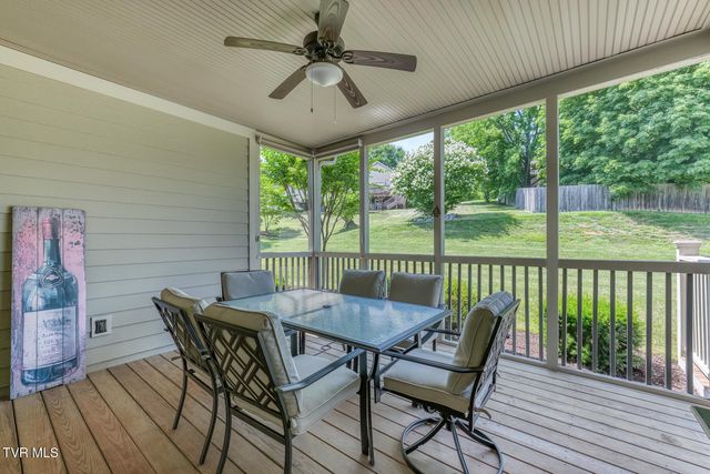 1023 Waterbrooke Lane, Johnson City, TN 37604