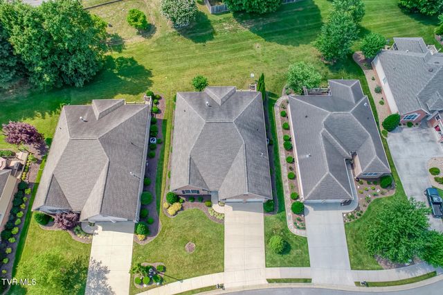 1023 Waterbrooke Lane, Johnson City, TN 37604