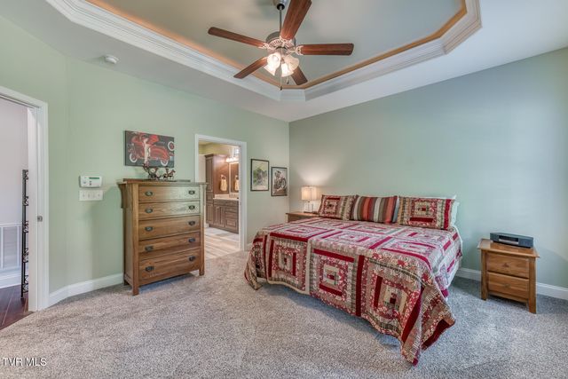 1023 Waterbrooke Lane, Johnson City, TN 37604