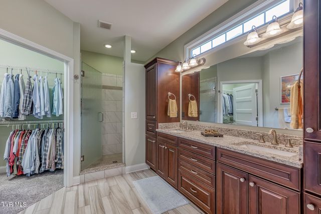 1023 Waterbrooke Lane, Johnson City, TN 37604