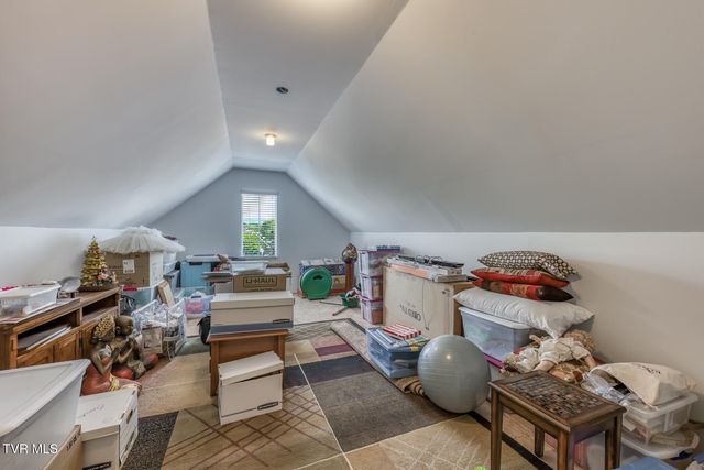1023 Waterbrooke Lane, Johnson City, TN 37604