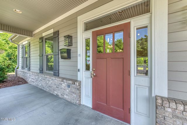 1023 Waterbrooke Lane, Johnson City, TN 37604