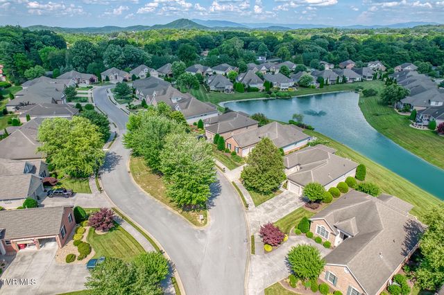 1023 Waterbrooke Lane, Johnson City, TN 37604