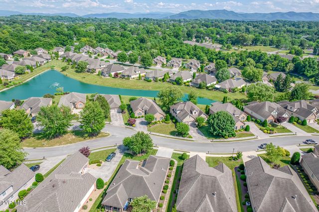 1023 Waterbrooke Lane, Johnson City, TN 37604