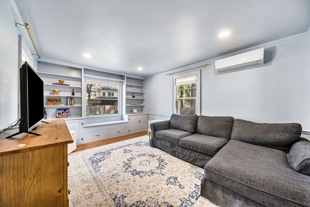 30 Pine Plain Rd, Wellesley, MA 02481