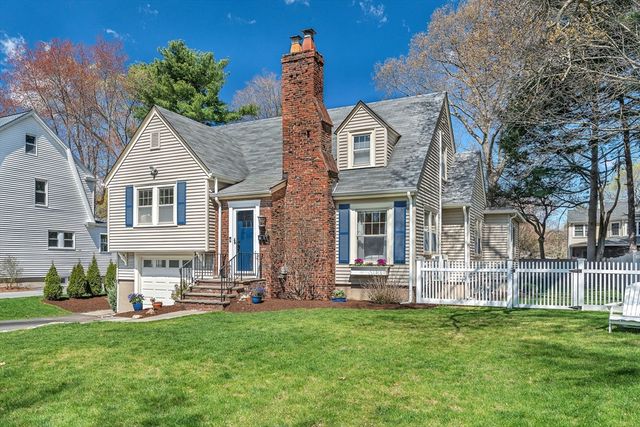 30 Pine Plain Rd, Wellesley, MA 02481
