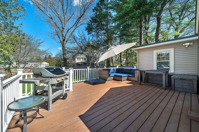 30 Pine Plain Rd, Wellesley, MA 02481