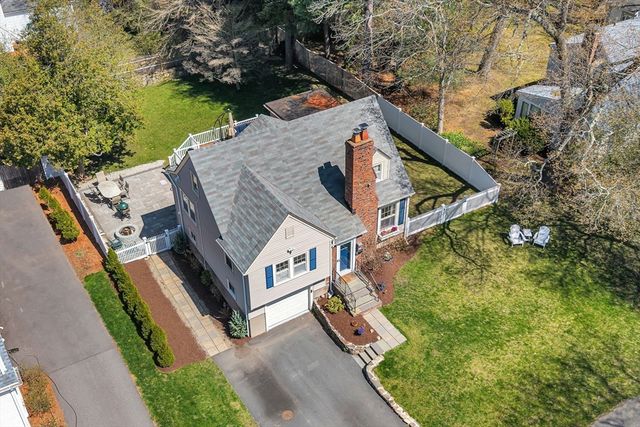 30 Pine Plain Rd, Wellesley, MA 02481