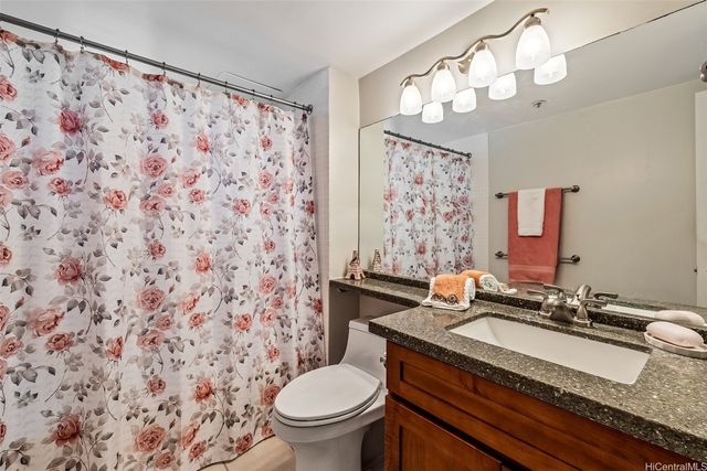 990 Ala Nanala Street 17B, Honolulu, HI 96818