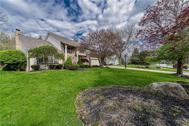 368 Leverett Lane, Highland Heights, OH 44143