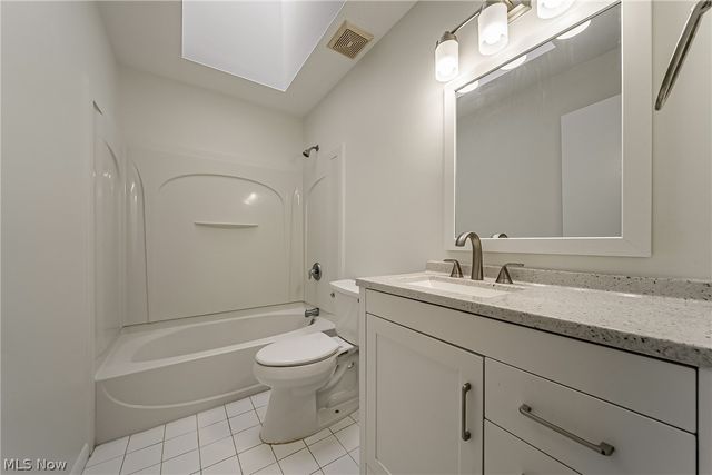 368 Leverett Lane, Highland Heights, OH 44143