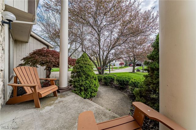 368 Leverett Lane, Highland Heights, OH 44143