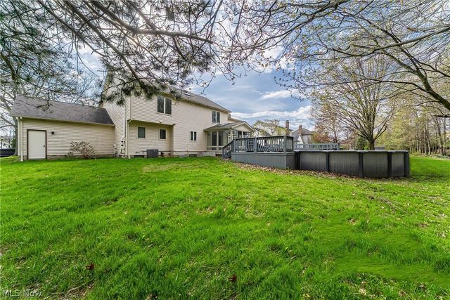 368 Leverett Lane, Highland Heights, OH 44143