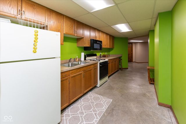 1195 N County Road 600 E, Avon, IN 46123