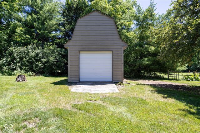 1195 N County Road 600 E, Avon, IN 46123