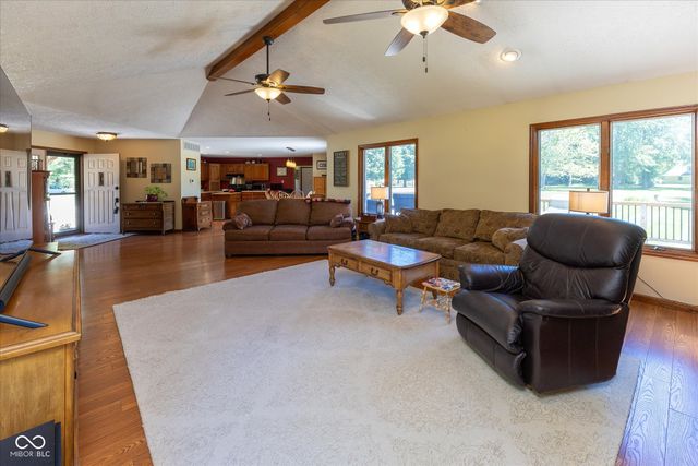 1195 N County Road 600 E, Avon, IN 46123