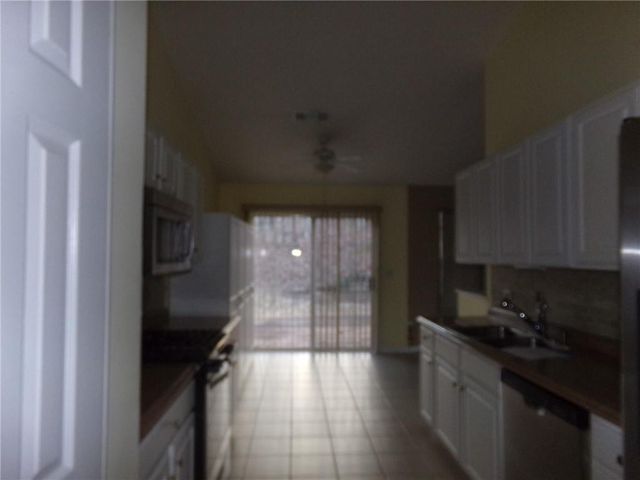 8455 RIVER BLUFF PL, Ball Ground, GA 30107