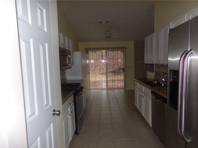 8455 RIVER BLUFF PL, Ball Ground, GA 30107