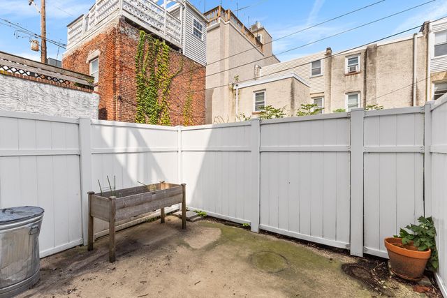 1005 S CLEVELAND ST, Philadelphia, PA 19146