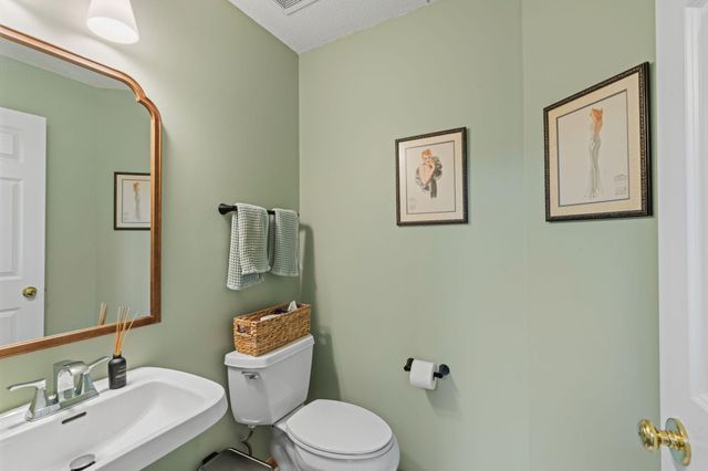 208 Christenson Way NE, Fridley, MN 55432