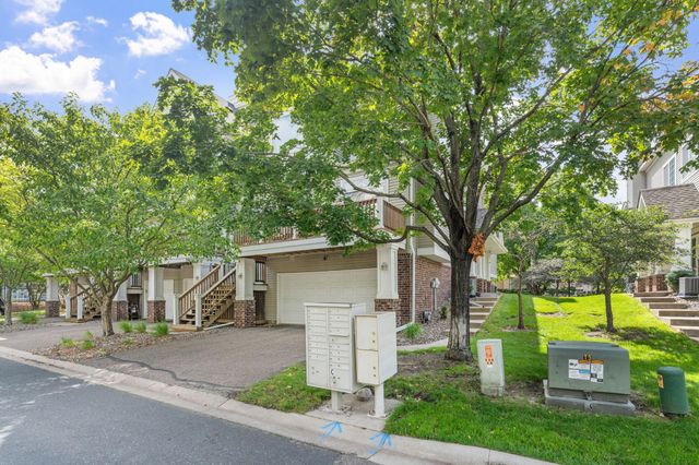 208 Christenson Way NE, Fridley, MN 55432