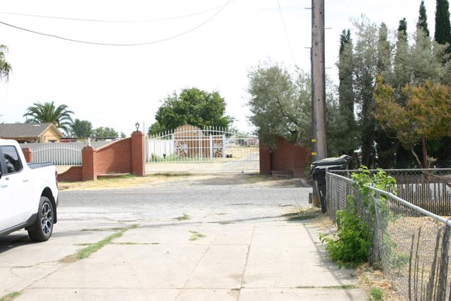 1913 C St, Rio Linda, CA 95673