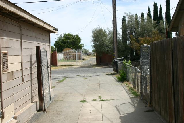 1913 C St, Rio Linda, CA 95673