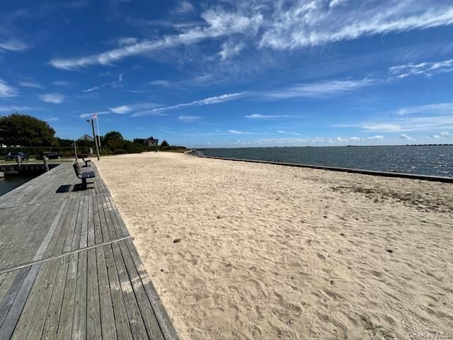 26 Canvasback Lane, East Quogue, NY 11942