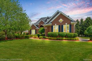 22858 Saint George Circle, South Lyon, MI 48178