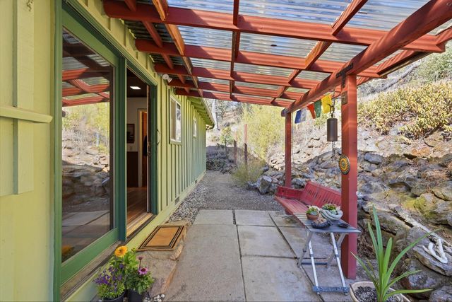 10131 Potlicker Road, Grass Valley, CA 95949
