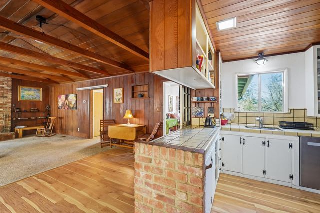 10131 Potlicker Road, Grass Valley, CA 95949