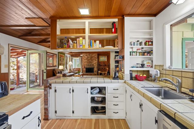 10131 Potlicker Road, Grass Valley, CA 95949