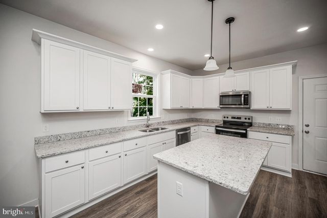 6078 HAMLIN CIR, King George, VA 22485
