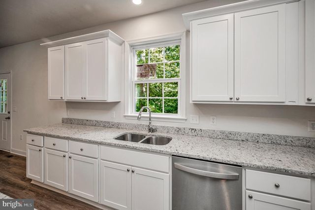 6078 HAMLIN CIR, King George, VA 22485
