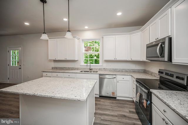 6078 HAMLIN CIR, King George, VA 22485