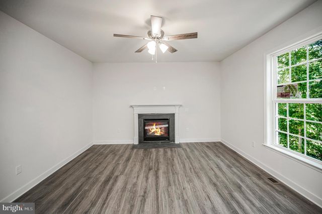 6078 HAMLIN CIR, King George, VA 22485