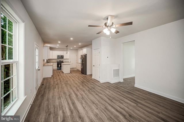 6078 HAMLIN CIR, King George, VA 22485