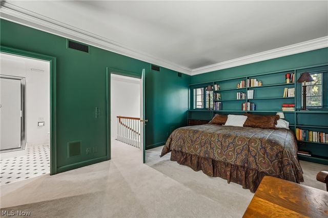 8830 Stone Ridge Drive SE, Warren, OH 44484