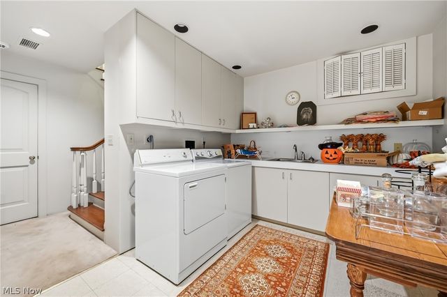 8830 Stone Ridge Drive SE, Warren, OH 44484