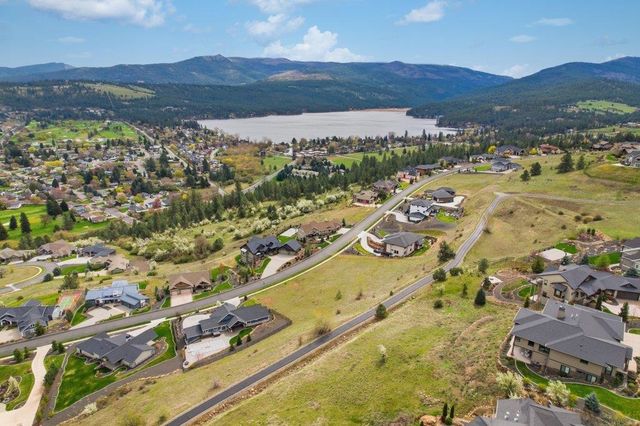 150 N Holiday Hills Dr, Liberty Lake, WA 99019