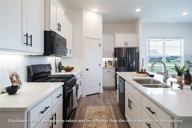 2141 Yulan Lane, Centerton, AR 72713