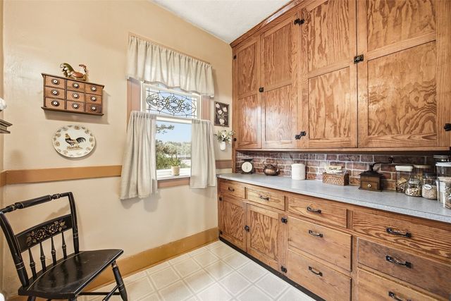 3501 F Avenue NW, Cedar Rapids, IA 52405