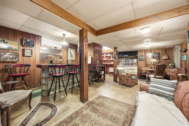3501 F Avenue NW, Cedar Rapids, IA 52405