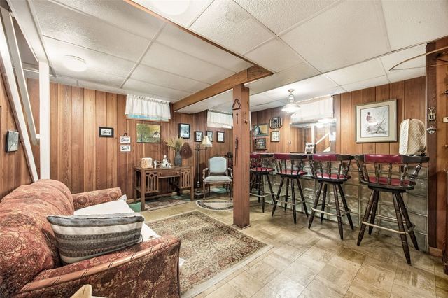3501 F Avenue NW, Cedar Rapids, IA 52405