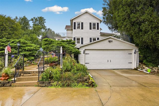 3501 F Avenue NW, Cedar Rapids, IA 52405