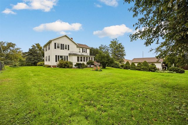 3501 F Avenue NW, Cedar Rapids, IA 52405