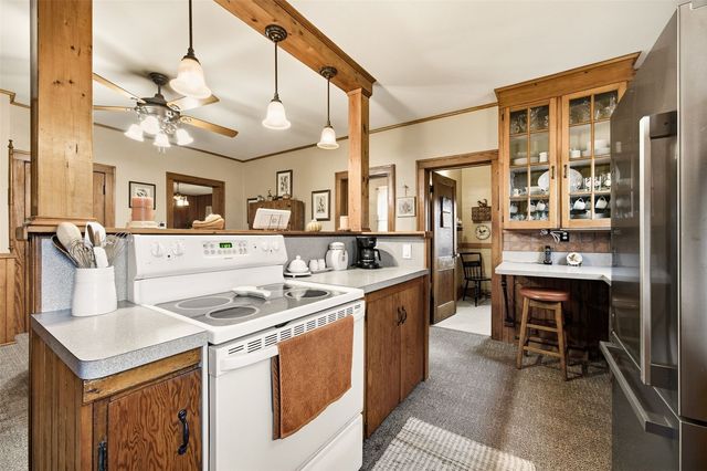 3501 F Avenue NW, Cedar Rapids, IA 52405